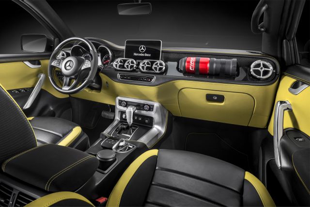 2019 Mercedes-Benz X-Class interior