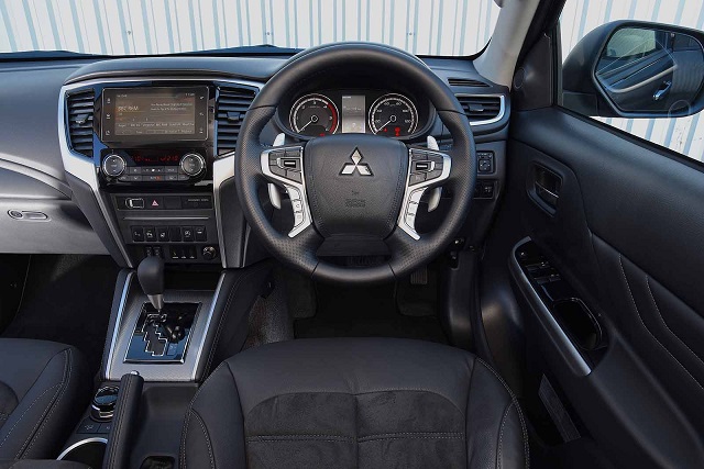 2021 Mitsubishi L200 interior