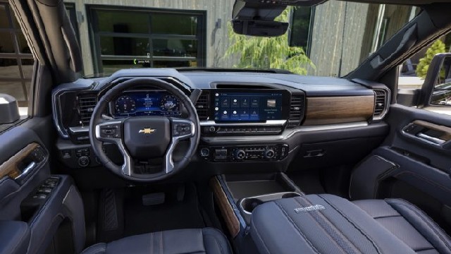 2024 Chevy Silverado 2500HD interior