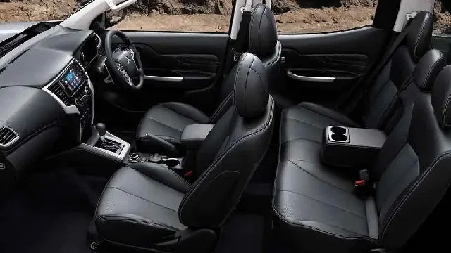 2024 Mitsubishi L200 interior